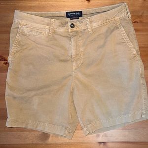 American eagle extreme flex khaki shorts